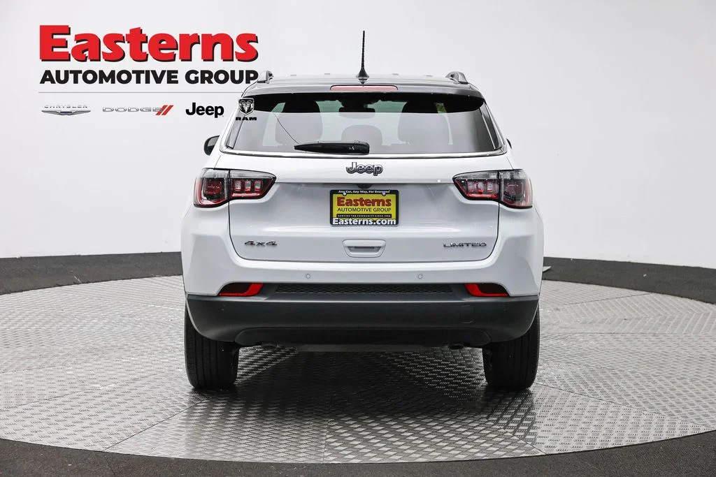 Used 2025 White Jeep Limited image 7