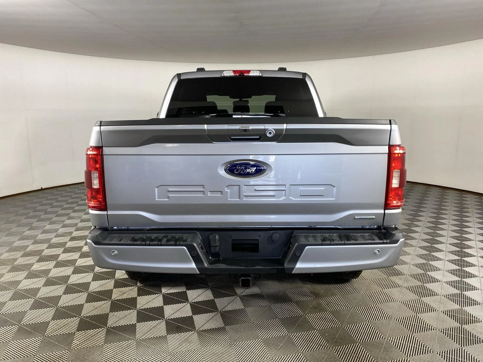 Used 2022 Iconic Silver Ford XLT image 7