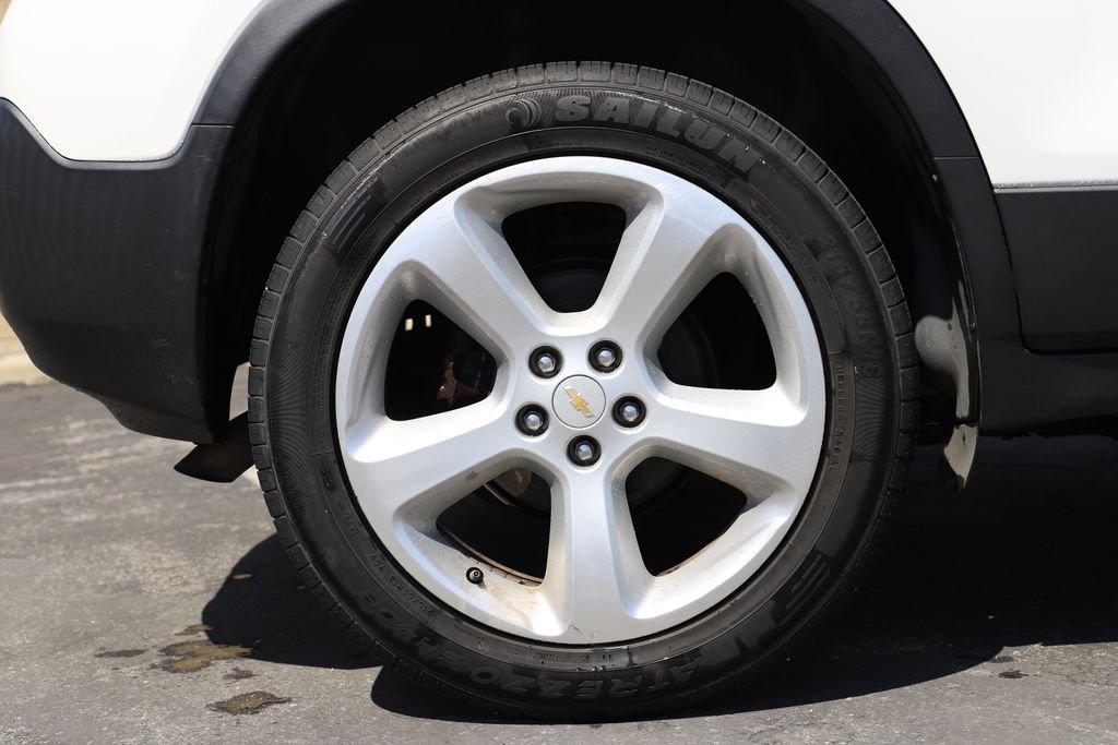 Used 2016 White Pearl Chevrolet LTZ image 3
