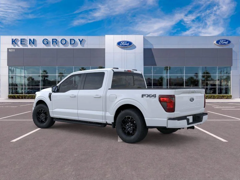 New 2026 Oxford White Ford XLT image 5
