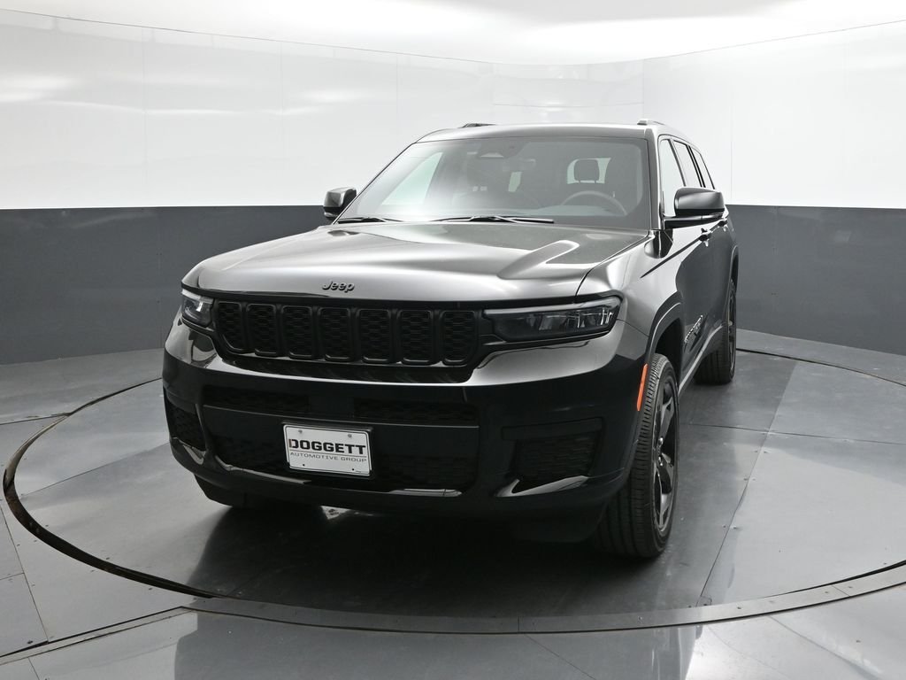 New 2025 Diamond Black Crystal Pearl-Coat Exterior Paint Jeep Altitude X image 30