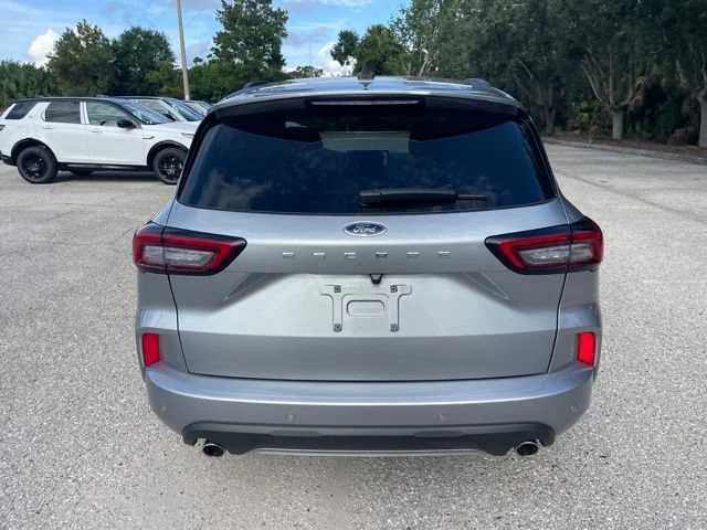 Used 2023 Silver Metallic Ford ST-Line image 3