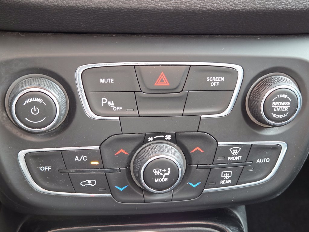 Used 2018 White Clearcoat Jeep Limited image 14