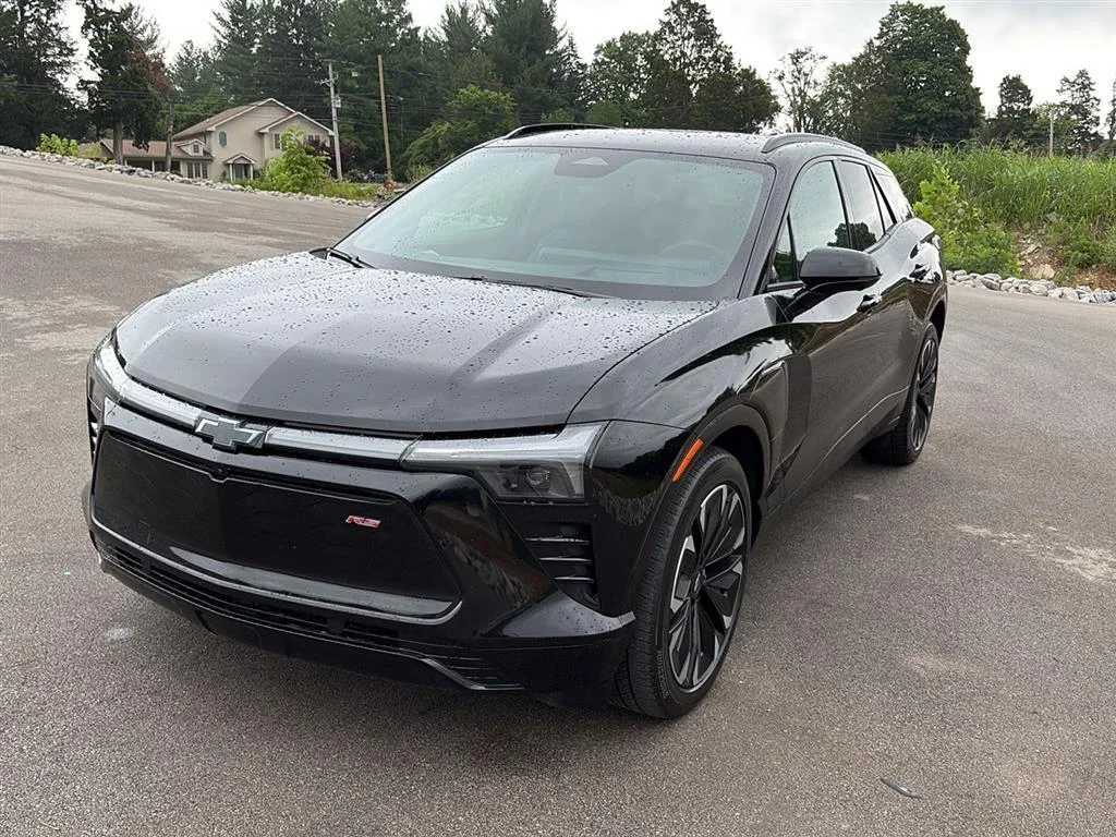 Used 2024 Black Chevrolet eAWD RS image 2