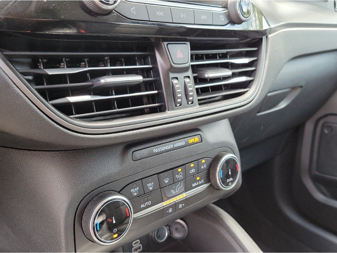 Used 2025 Oxford White Ford Active image 9