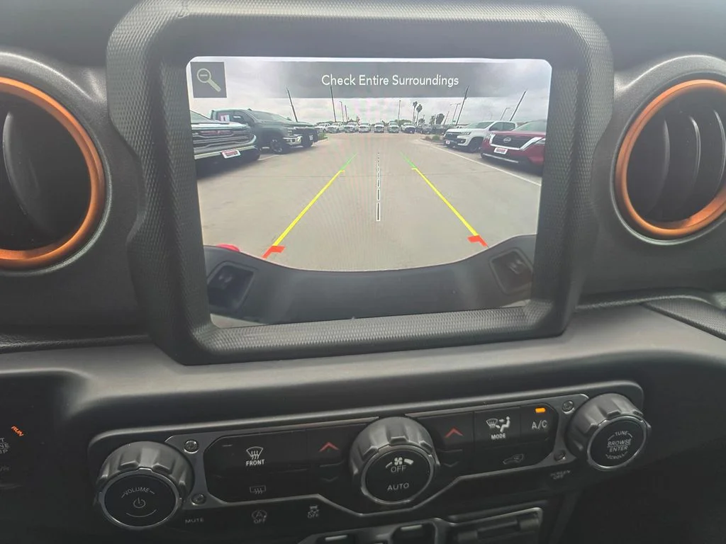 Used 2021 Black Jeep Mojave image 23