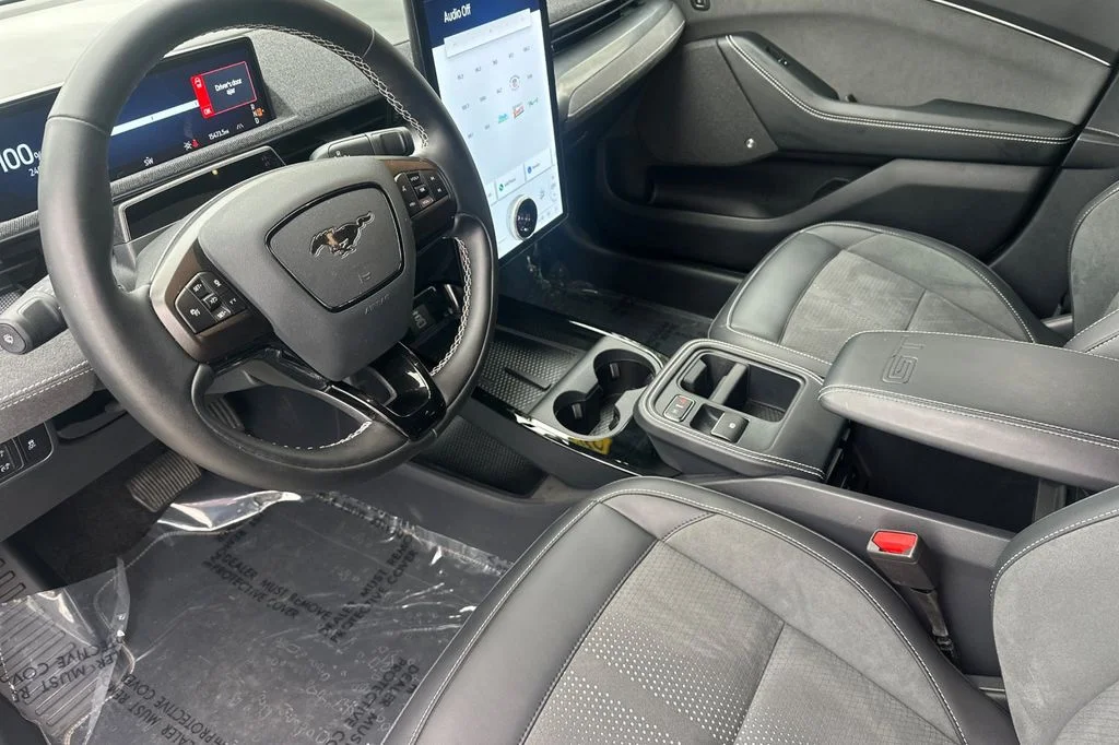 Used 2025 Beige Ford GT image 11