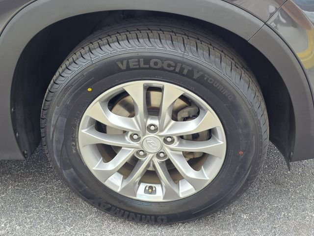 Used 2020 Gray Hyundai SE image 6
