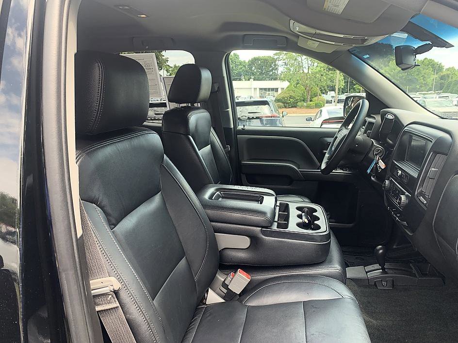 Used 2016 Onyx Black GMC Base image 19