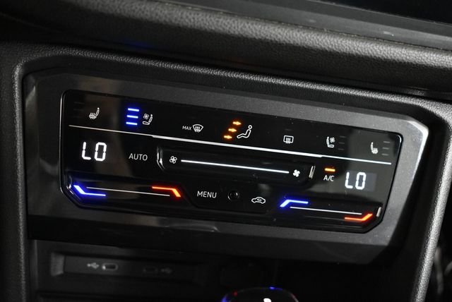 2024 Volkswagen Tiguan SEL R-LINE - Photo 40