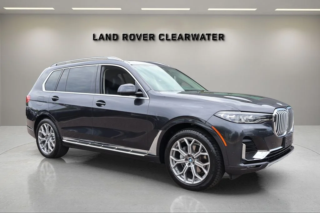 Used 2021 Gray BMW xDrive40i image 7