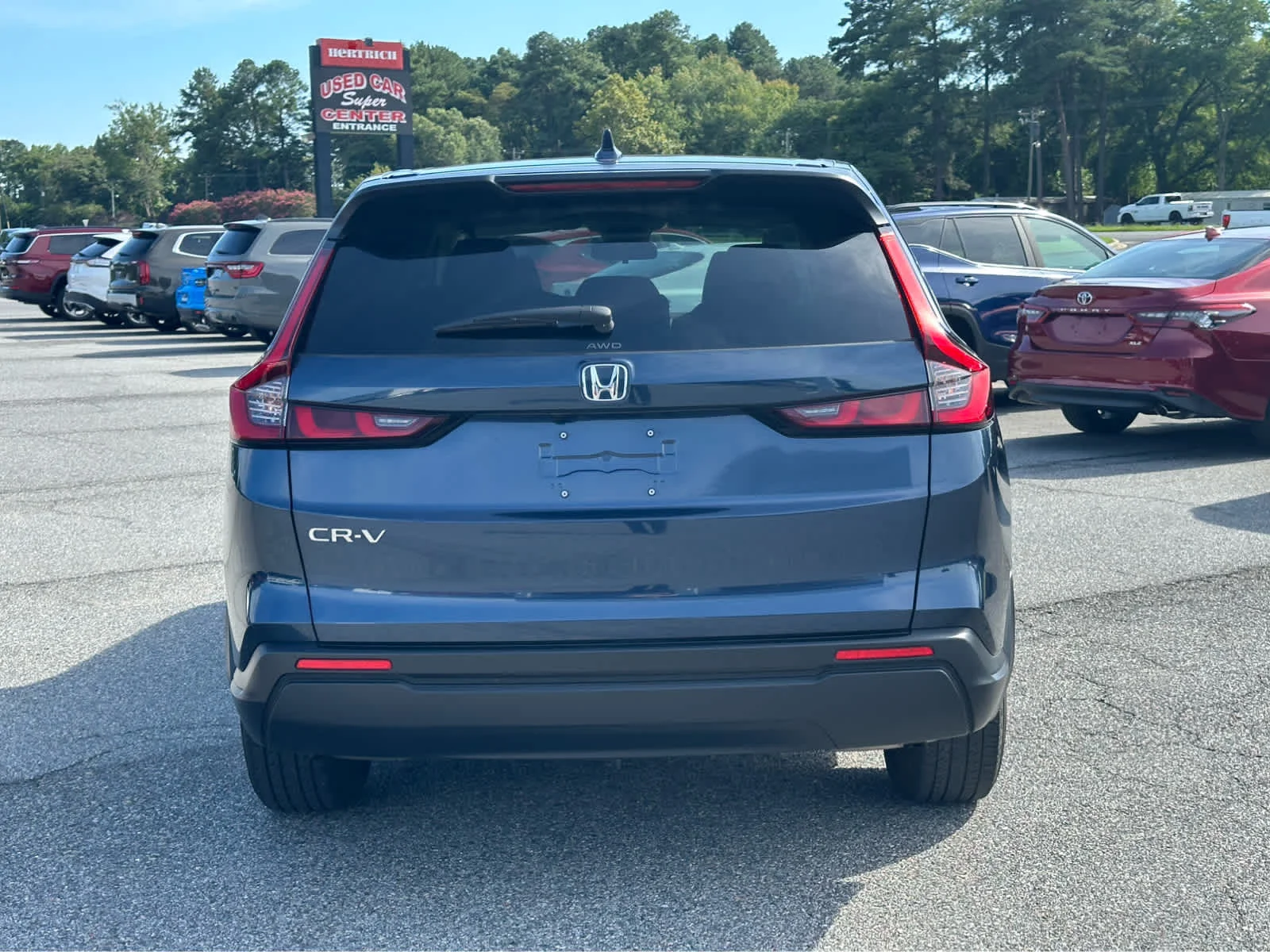 Certified Used 2025 Canyon River Blue Metallic Honda LX image 9