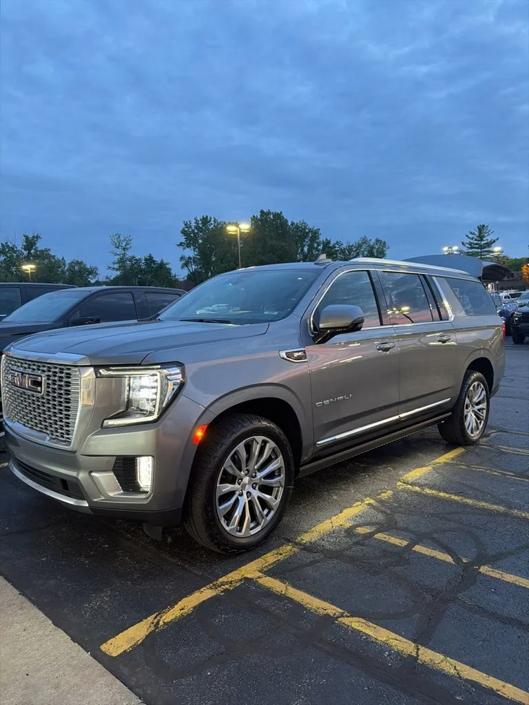 2022 GMC Yukon Denali AWD's photo