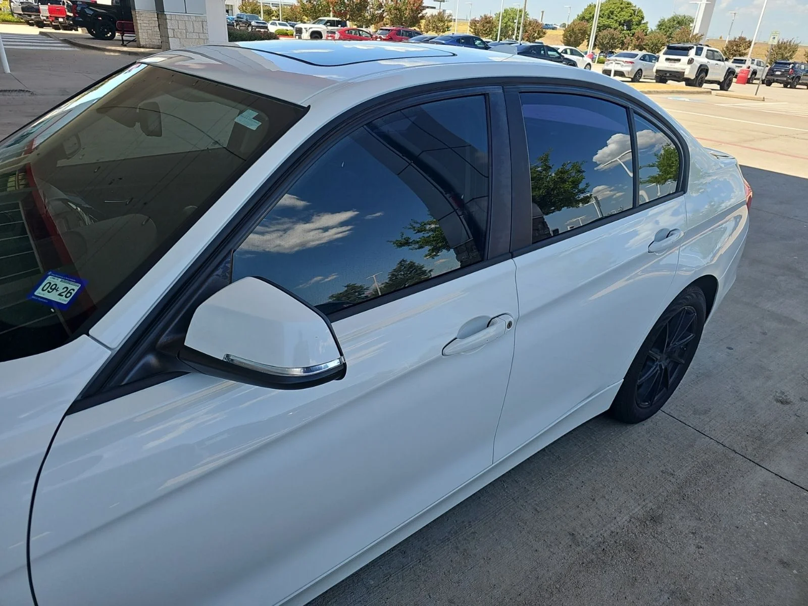 Used 2015 White BMW 328i image 3