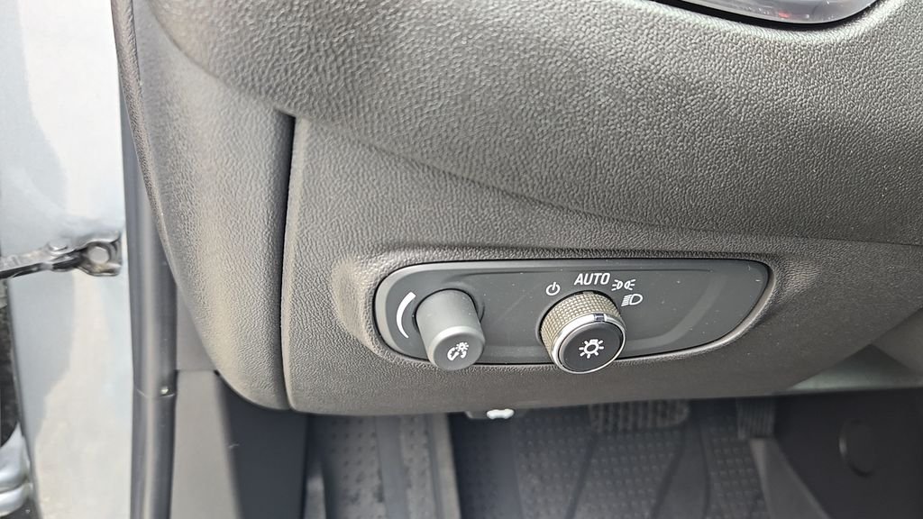Used 2024 Gray Chevrolet LT image 10
