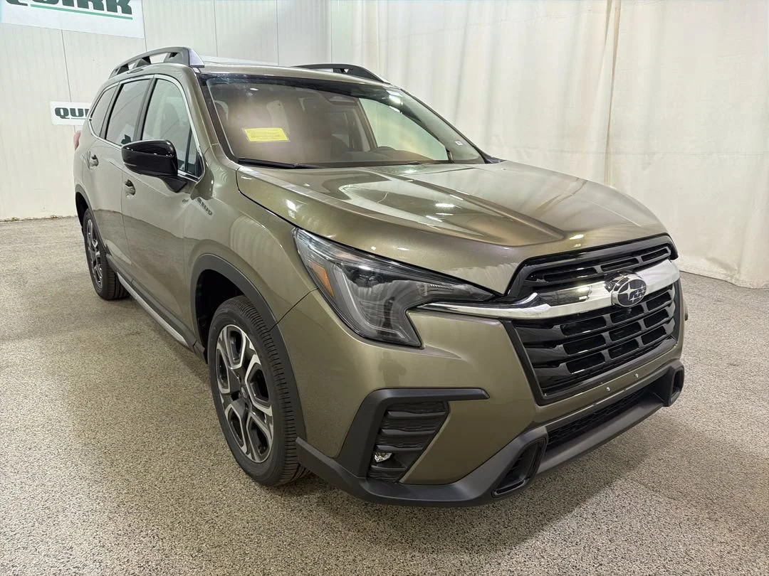 New 2026 Autumn Green Metallic Subaru Limited image 1