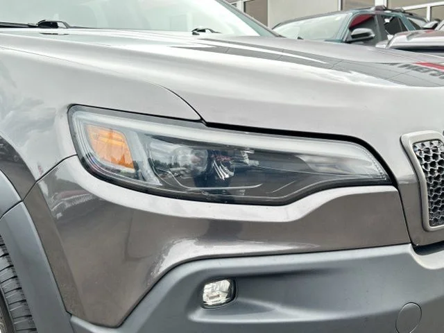Used 2019 Gray Jeep Trailhawk image 17