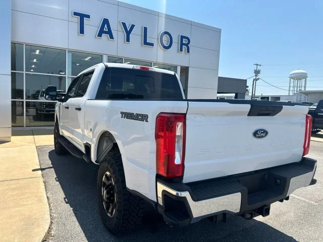 Used 2025 Oxford White Ford XLT image 11
