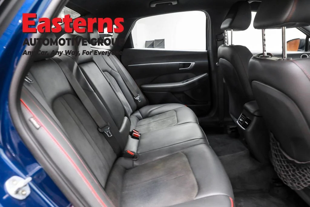 Used 2020 Blue Hyundai SEL Plus image 22