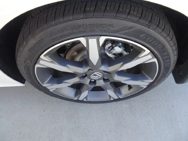 New 2026 Platinum White Pearl Honda Sport Touring image 10
