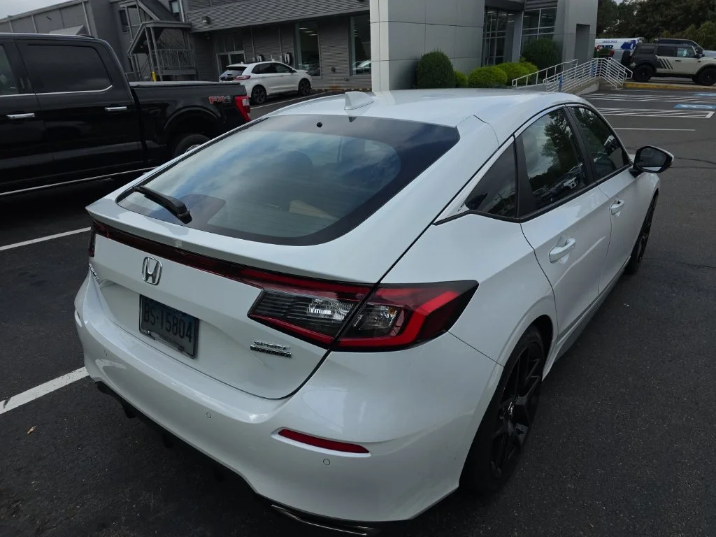 Used 2024 Platinum White Pearl Honda Sport Touring image 4