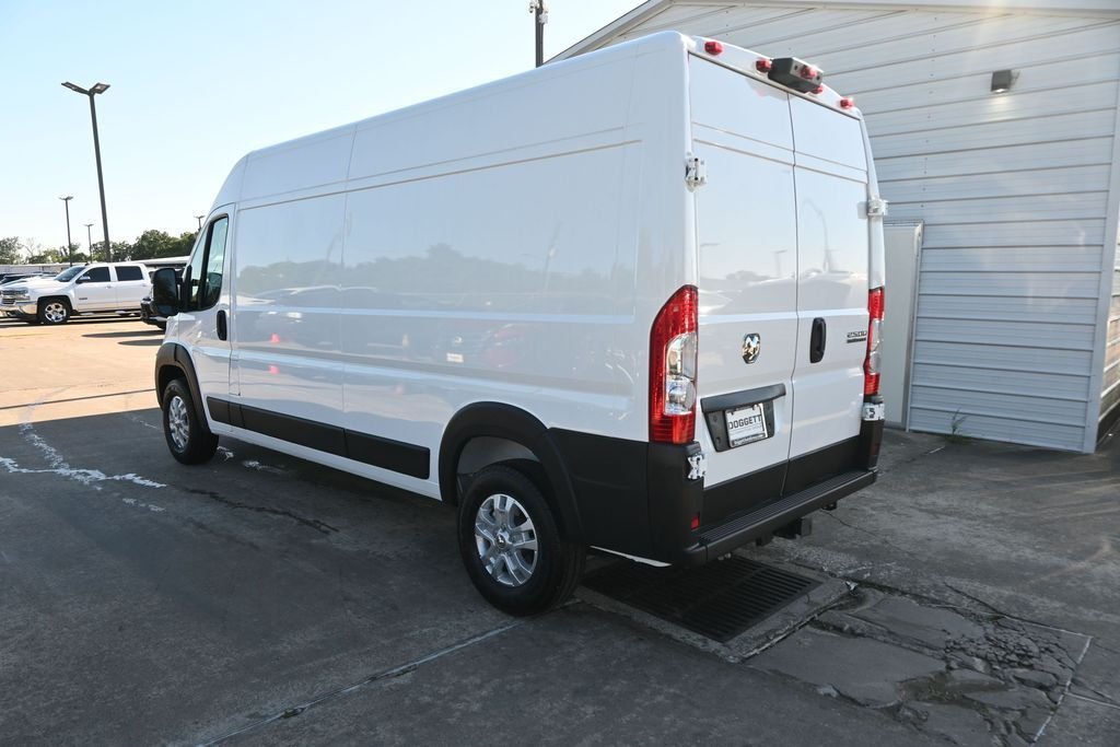 New 2026 Bright White Clear-Coat Exterior Paint RAM High Roof image 21