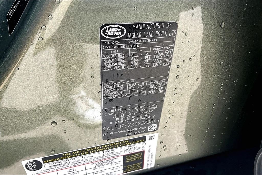 Used 2025 Green Land Rover S image 31
