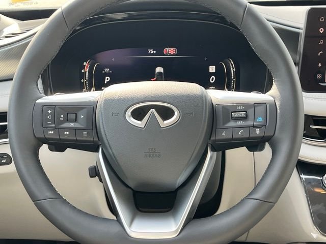 New 2027 White INFINITI Luxe AWD image 14