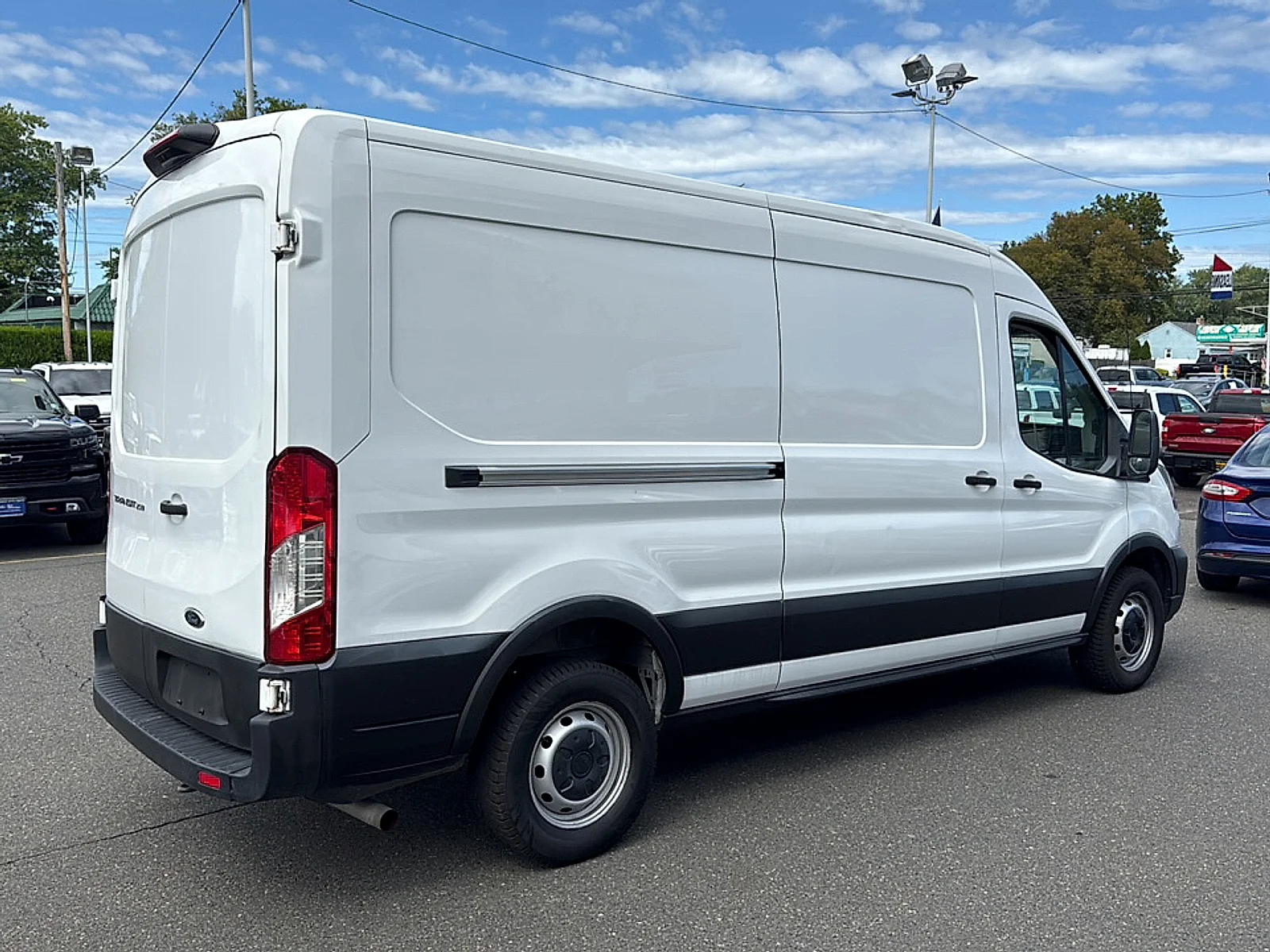 Used 2023 Oxford White Ford  image 4