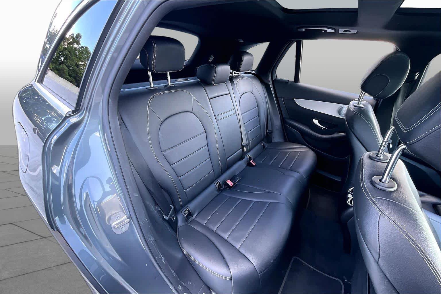 Used 2020 Selenite Grey Metallic Mercedes-Benz GLC 300 image 19