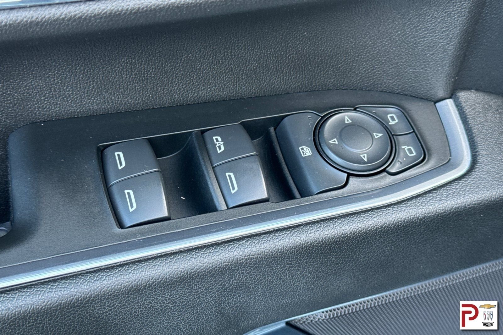 Used 2024 Gray GMC SLE image 12