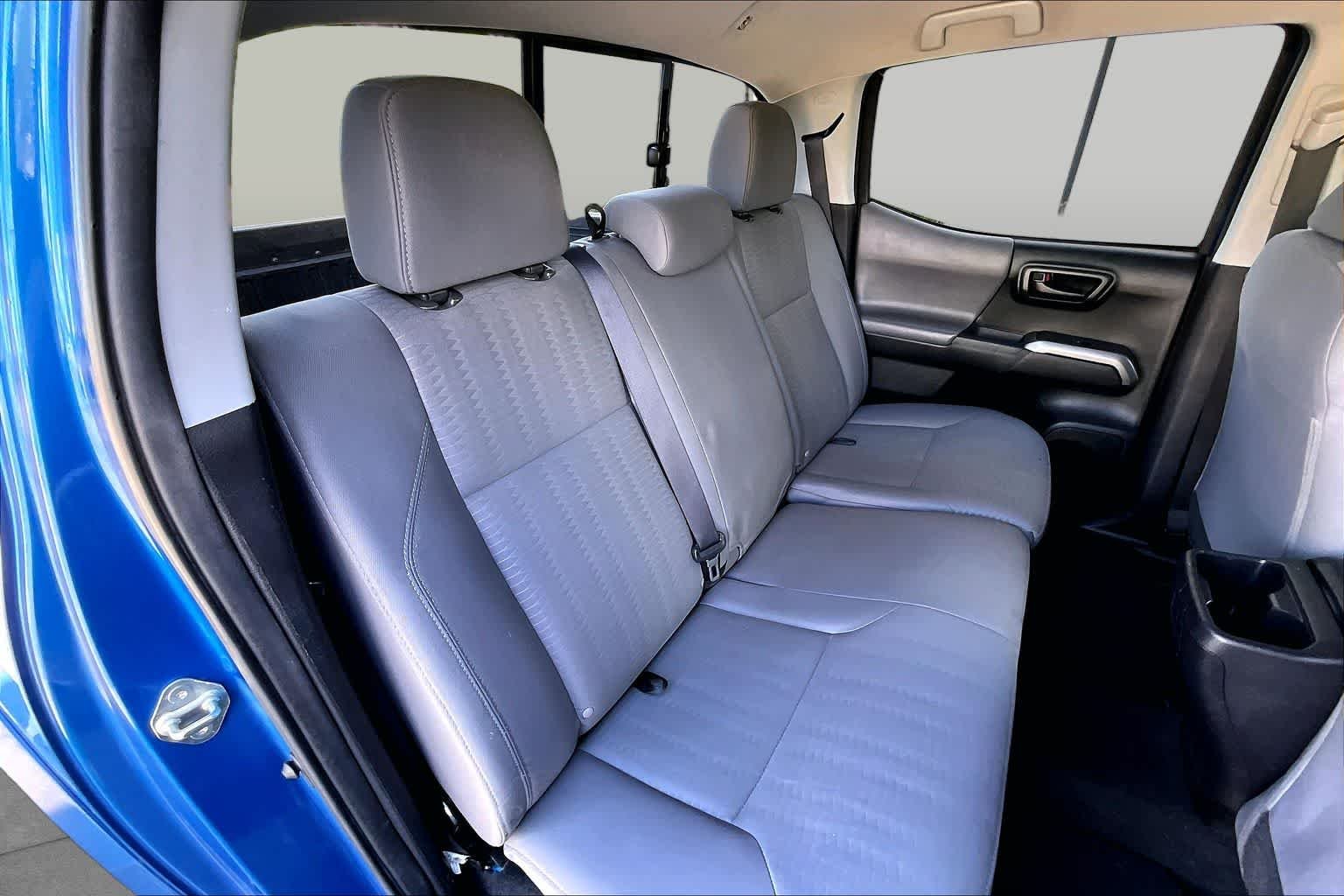 Used 2017 Blazing Blue Pearl Toyota SR5 image 19