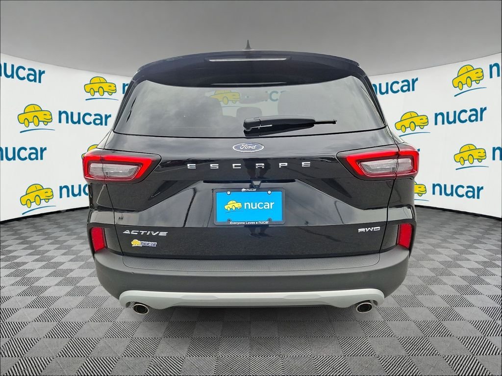 Used 2024 Black Metallic Ford Active image 5