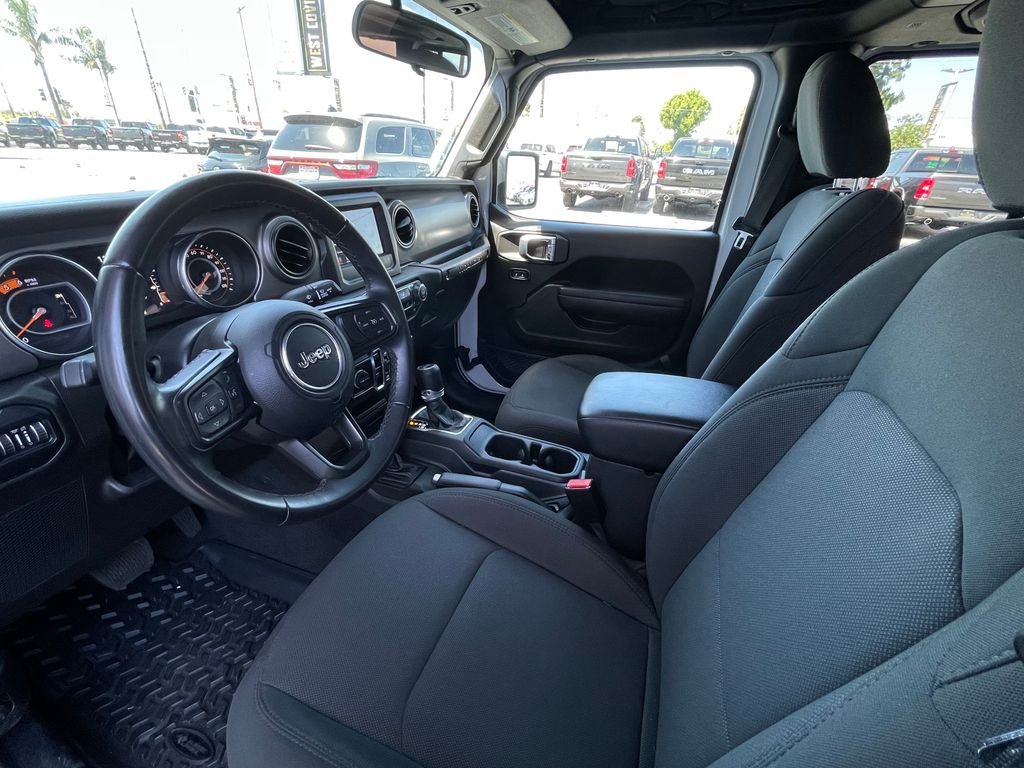 Used 2022 White Jeep Unlimited Sport S image 14