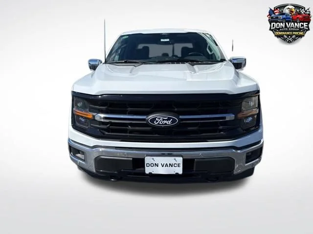 New 2025 Oxford White Ford XLT image 6