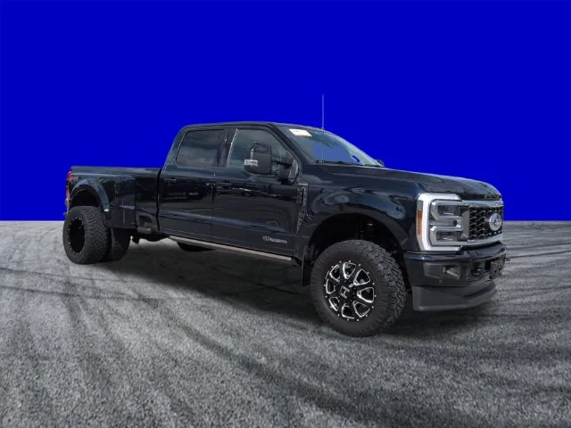 Certified Used 2025 Super Black Ford Platinum image 2