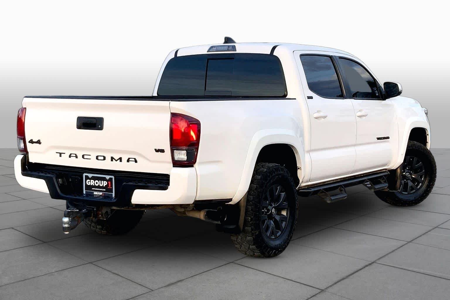 Used 2023 Ice Cap Toyota SR5 image 13