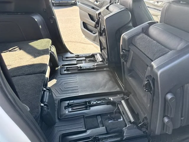 Used 2022 SUMMIT WHITE GMC Denali image 37
