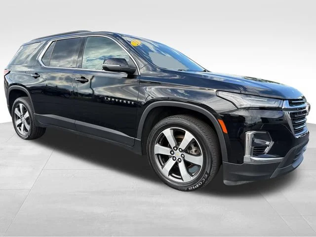 Used 2023 Mosaic Black Metallic Chevrolet LT Leather image 9