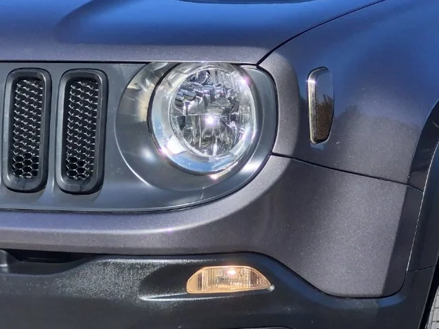 Used 2018 Gray Jeep Sport image 17