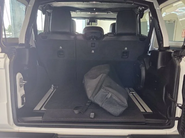 Used 2021 White Jeep Unlimited Rubicon 392 image 11
