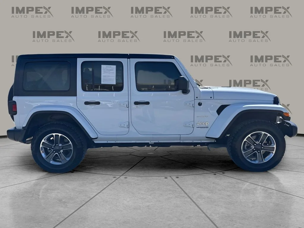 Used 2021 White Jeep Unlimited Sahara image 3