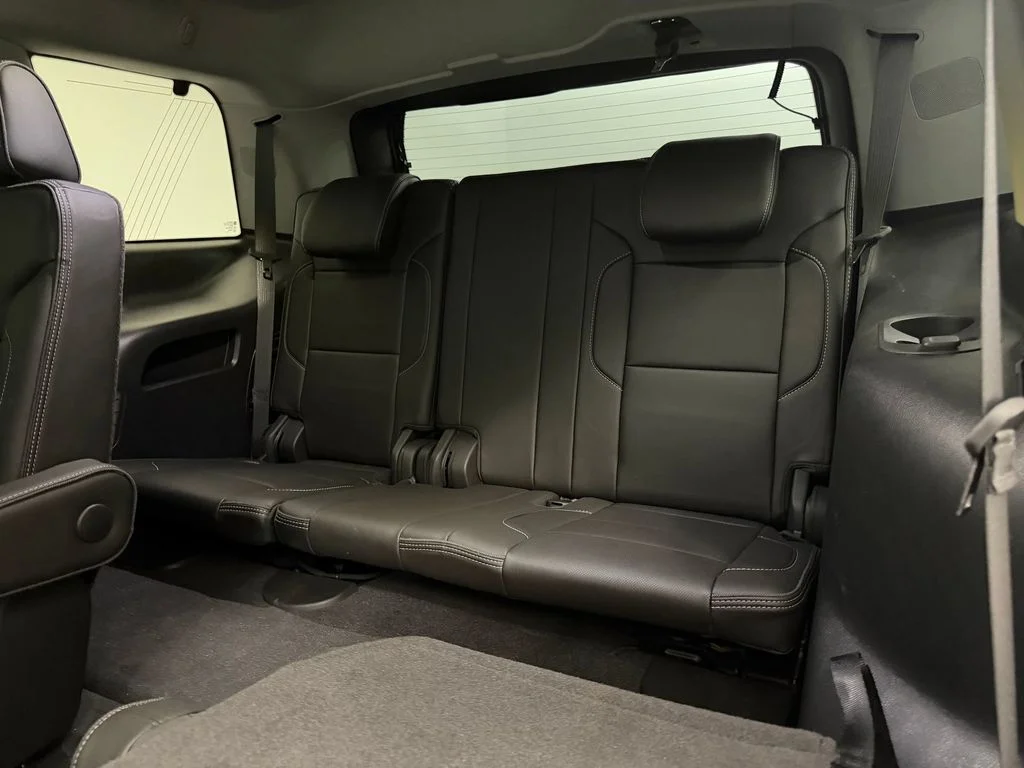 Used 2019 White Frost Tricoat GMC Denali image 29