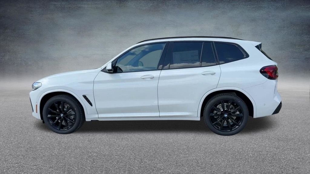 Used 2024 White BMW xDrive30i image 14