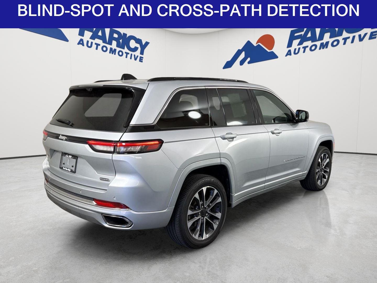 Used 2025 Silver Zynith Jeep Overland image 5