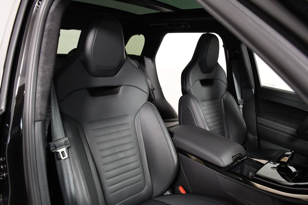 Used 2024 Obsidian Black SV Bespoke Ultra Metallic Gloss Land Rover SV Edition One Obsidian Black image 19