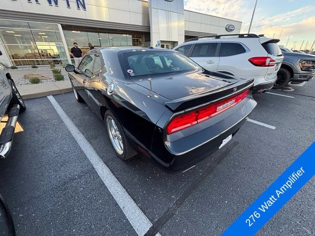 Used 2010 Brilliant Black Crystal Pearlcoat Dodge R/T image 4