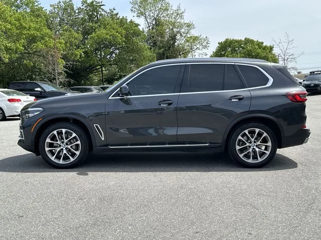 Used 2023 Gray BMW xDrive40i image 37