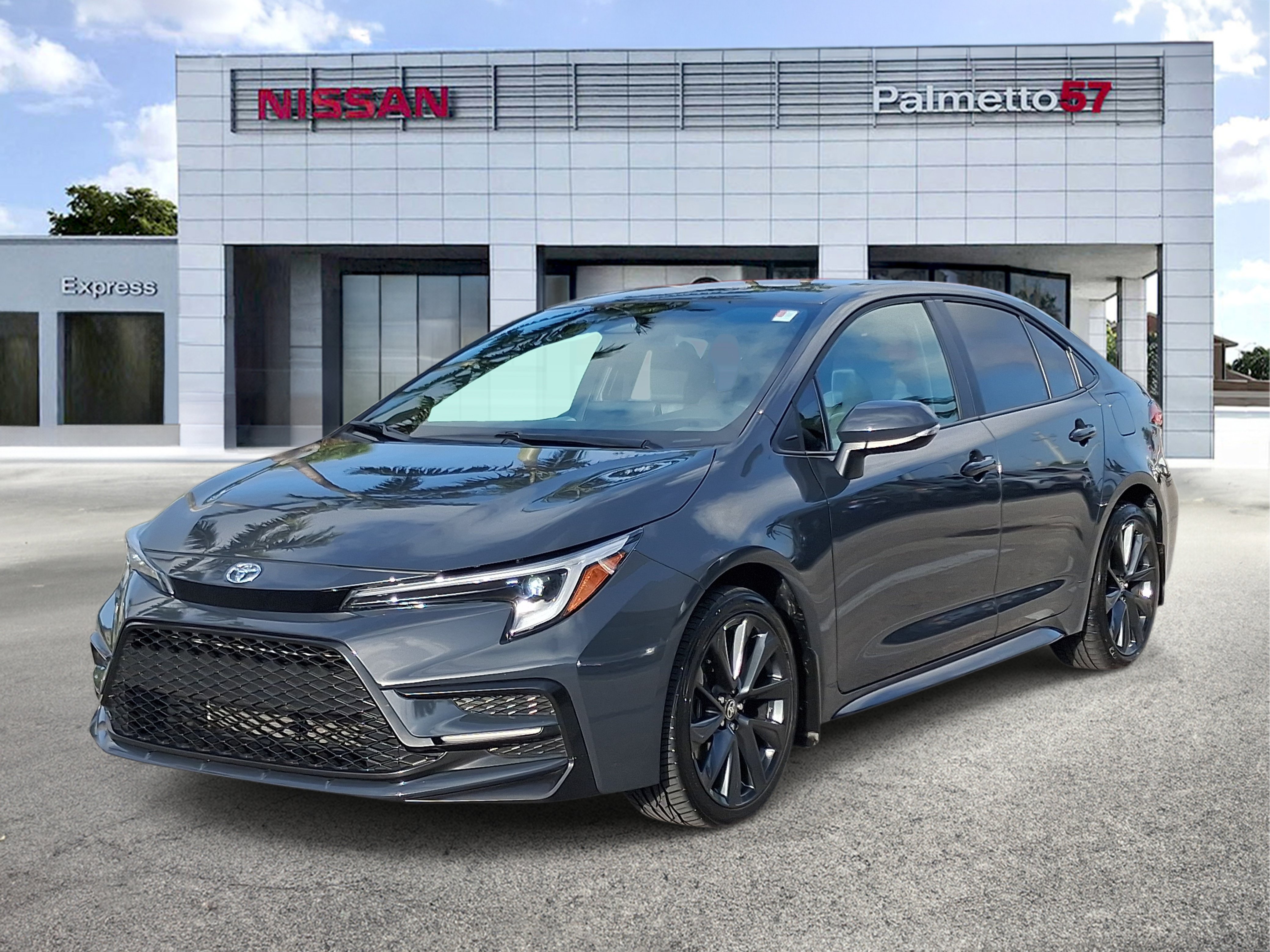 Used 2026  Toyota SE image 3