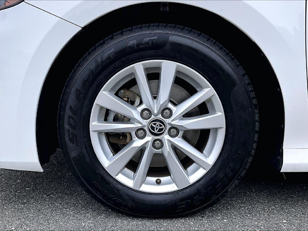Used 2025 White Toyota LE image 7